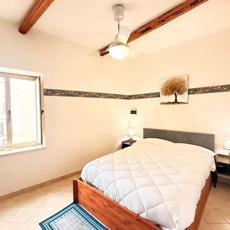 Essence Apartmán Trapani