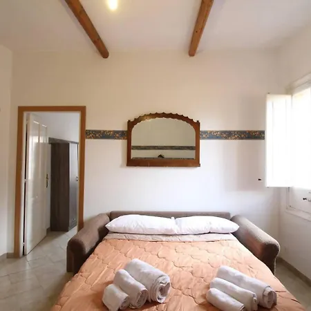 Essence Apartment *